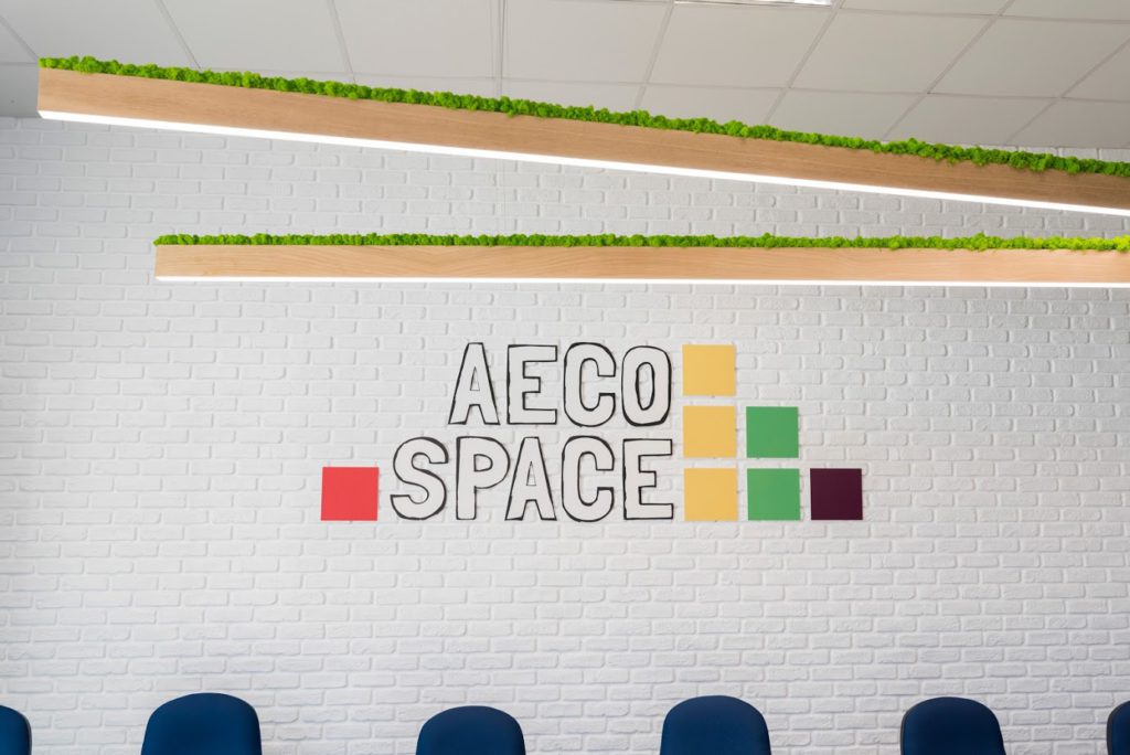 Photo de l'intérieur de l'AECO Space. Conçu par 3DEA.